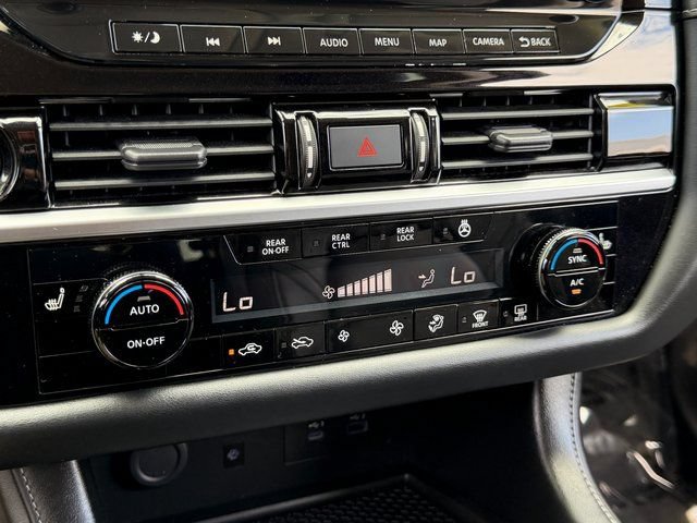 Used 2023 Nissan Pathfinder SL AWD/4WD image 24