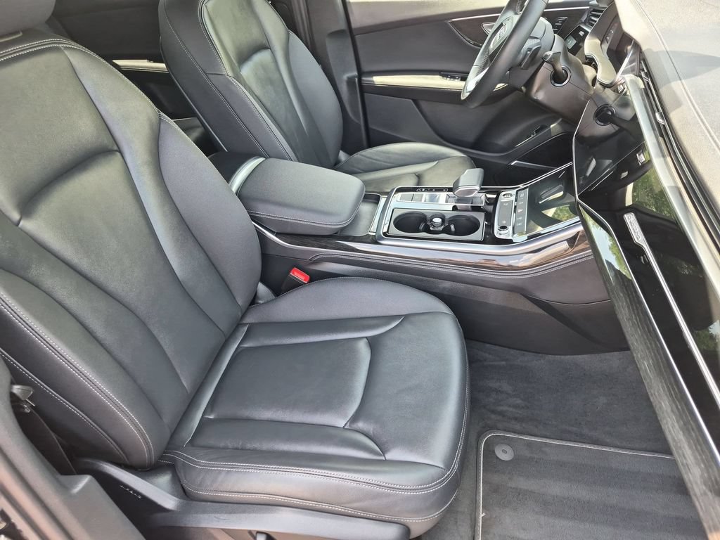 Used 2025 Audi Q7 3.0T Premium Plus AWD/4WD image 22