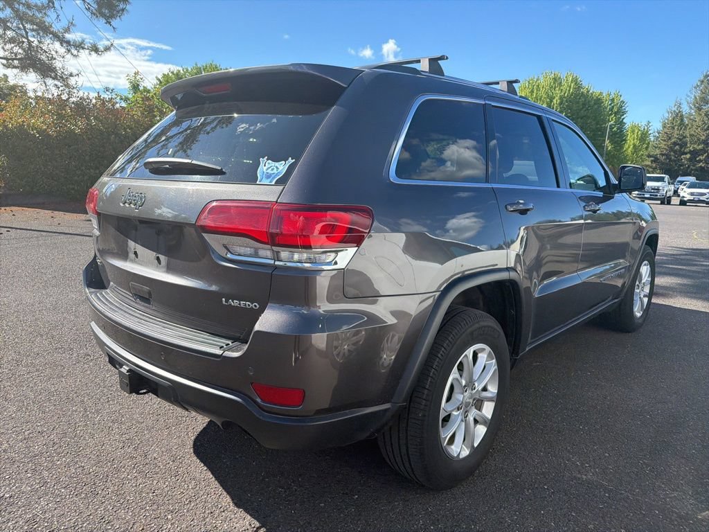 Used 2021 Jeep Grand Cherokee Laredo AWD/4WD image 5