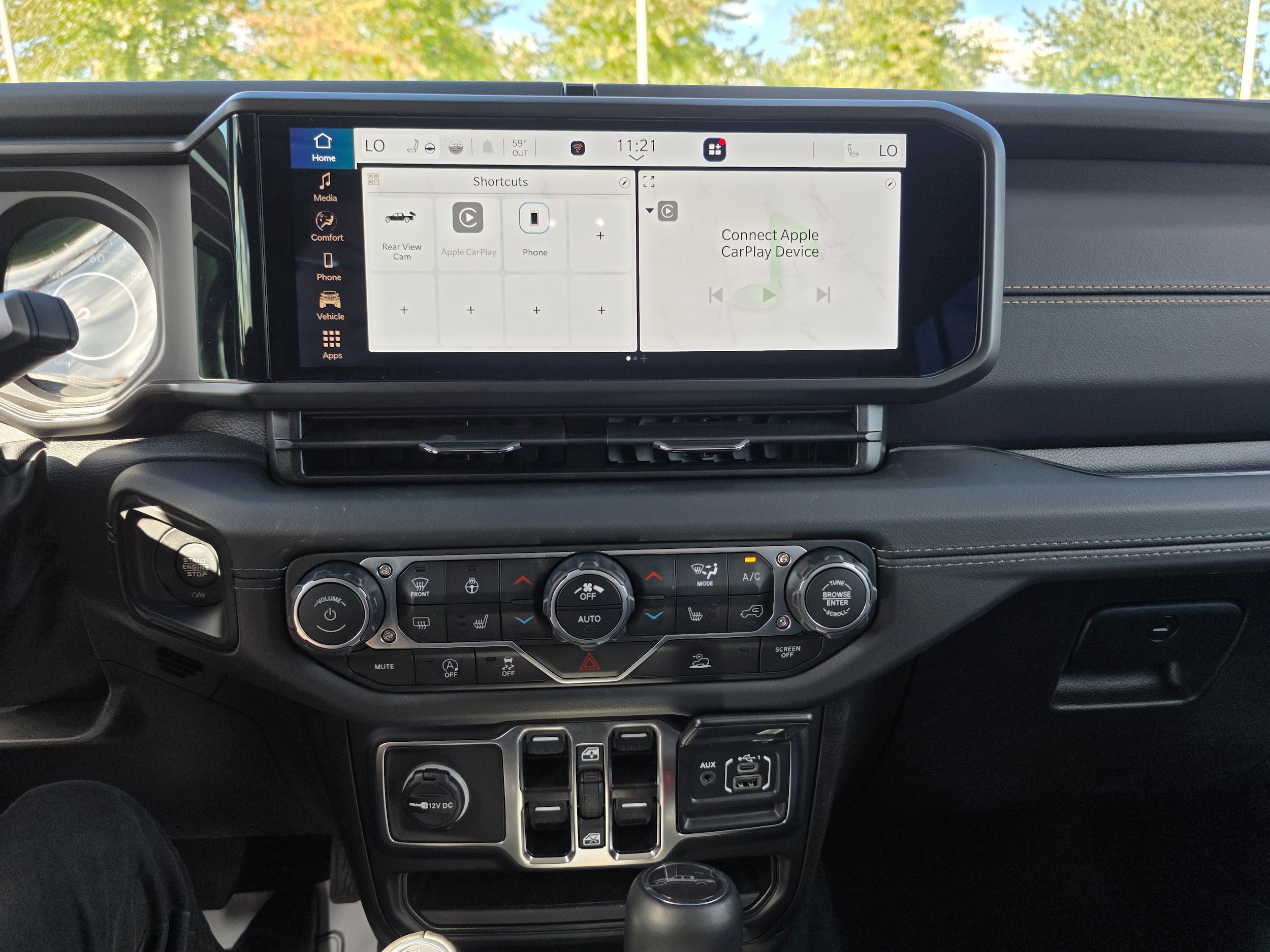 Used 2025 Jeep Gladiator Sport AWD/4WD image 14