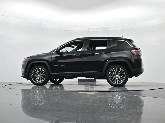 Used 2023 Jeep Compass Limited AWD/4WD image 16