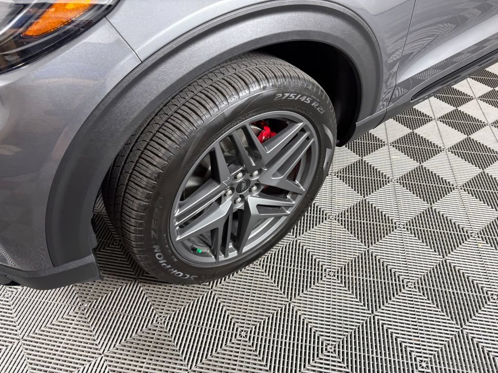 Certified 2026 Ford Explorer ST-Line w/ ST-Line Street Pack AWD/4WD image 9