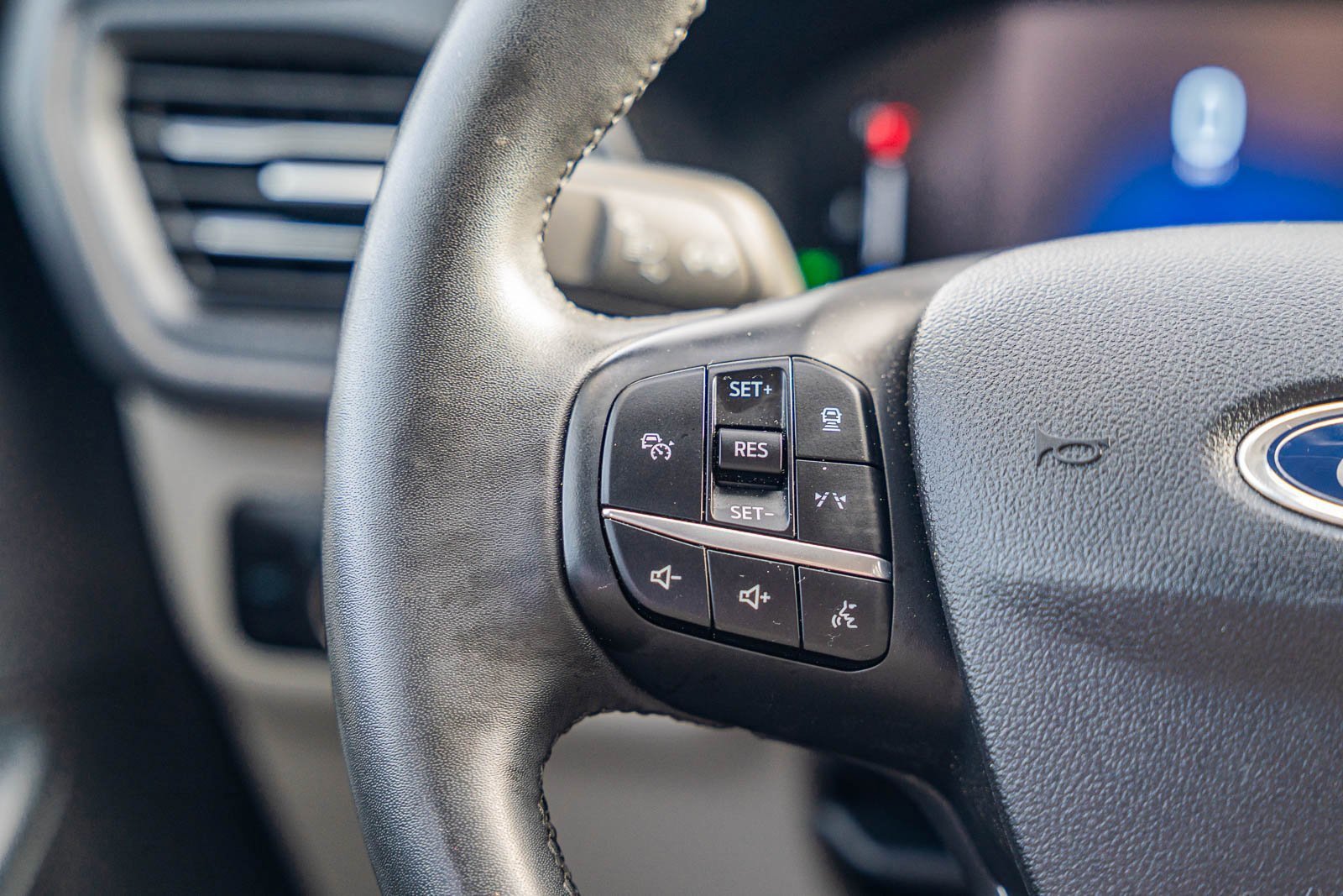 Certified 2024 Ford Escape Active w/ Tech Pack #1 image 25