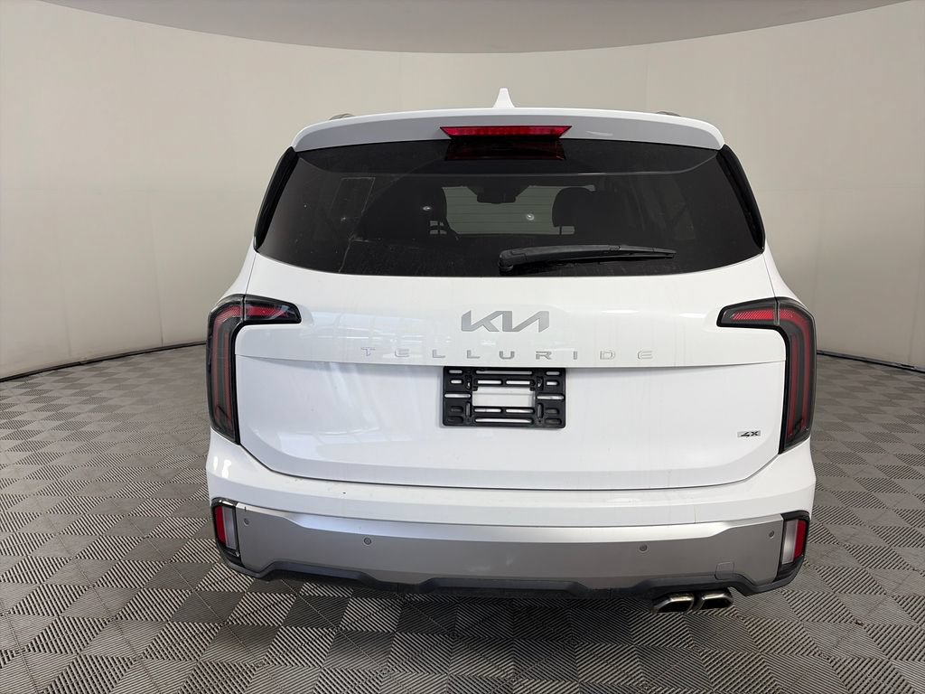 Used 2023 Kia Telluride EX w/ EX Captain's Chair Package AWD/4WD image 6