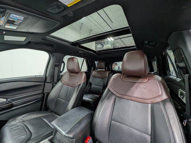 Certified 2023 Ford Explorer Platinum w/ Technology Package AWD/4WD image 15