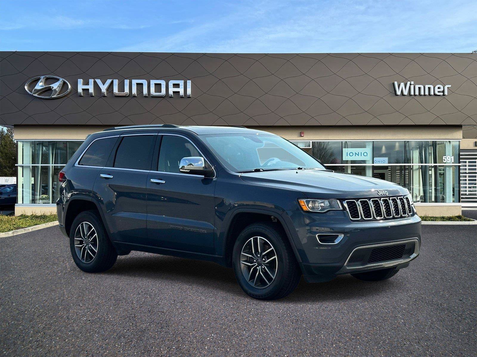 Used 2020 Jeep Grand Cherokee Limited AWD/4WD image 5