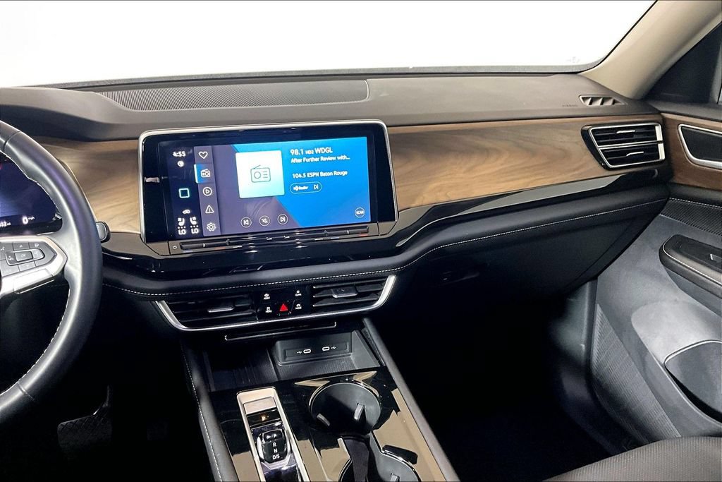 Used 2025 Volkswagen Atlas SE FWD image 5
