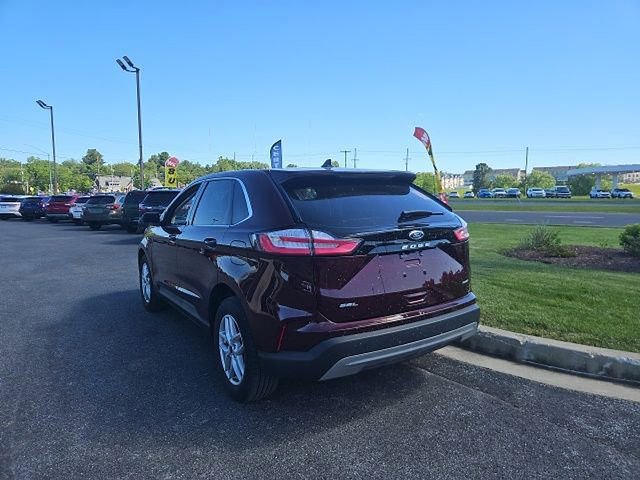 Certified 2023 Ford Edge SEL w/ Convenience Package AWD/4WD image 2