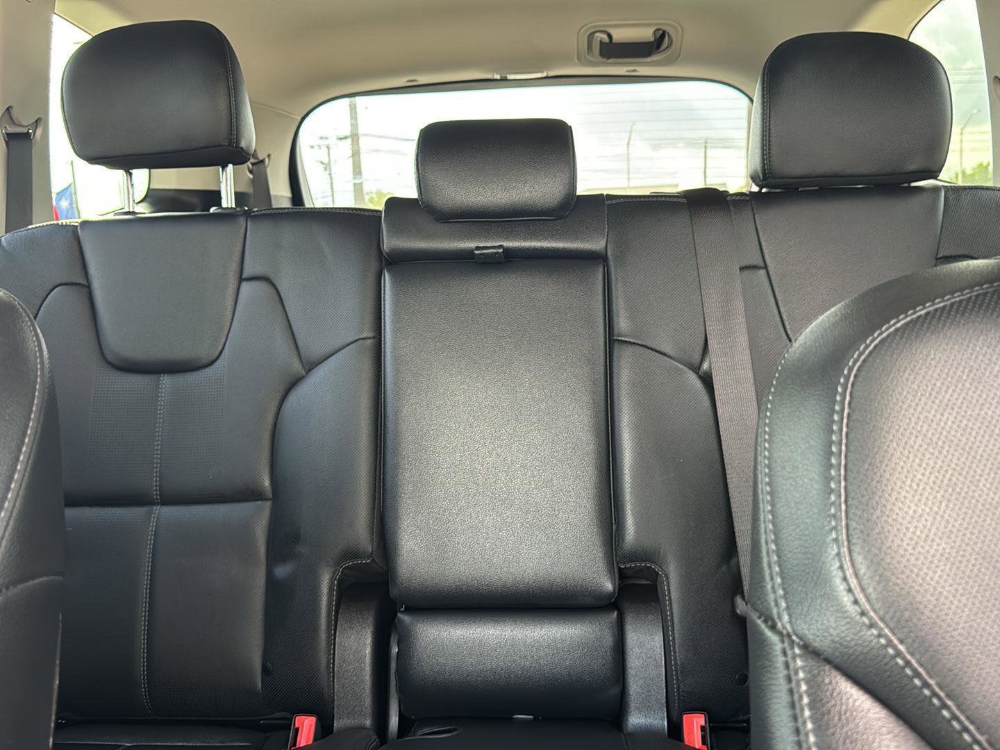 Used 2025 Kia Telluride EX image 17