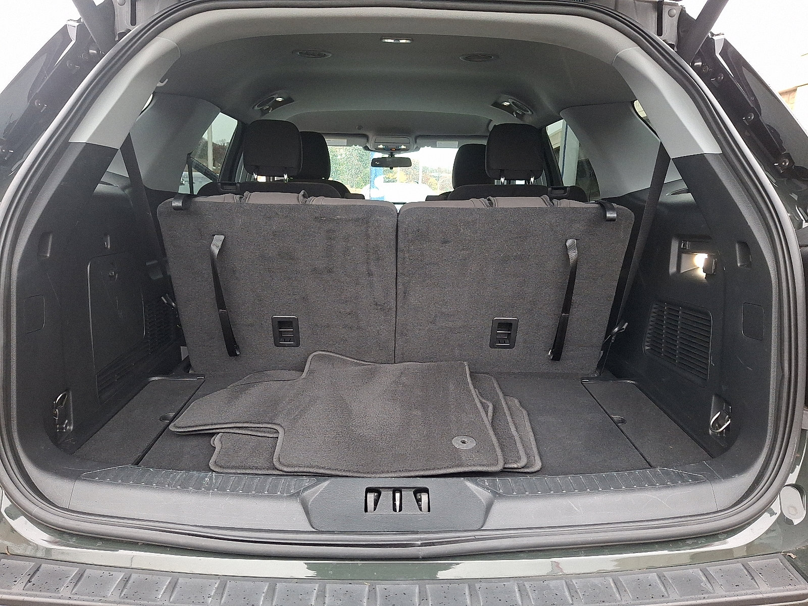 Certified 2022 Ford Explorer XLT image 28