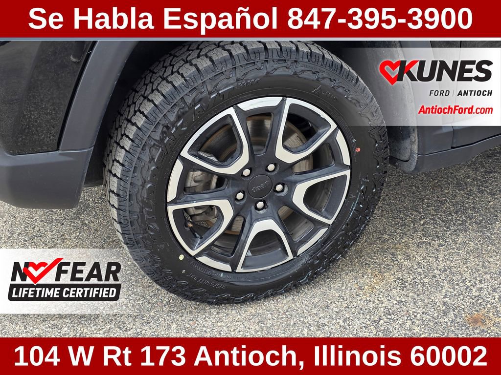 Used 2024 Jeep Compass Trailhawk AWD/4WD image 17