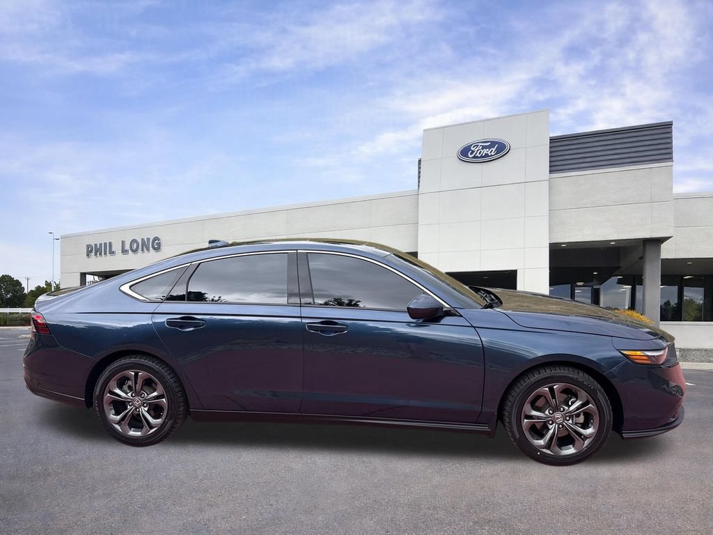 Used 2023 Honda Accord EX image 10