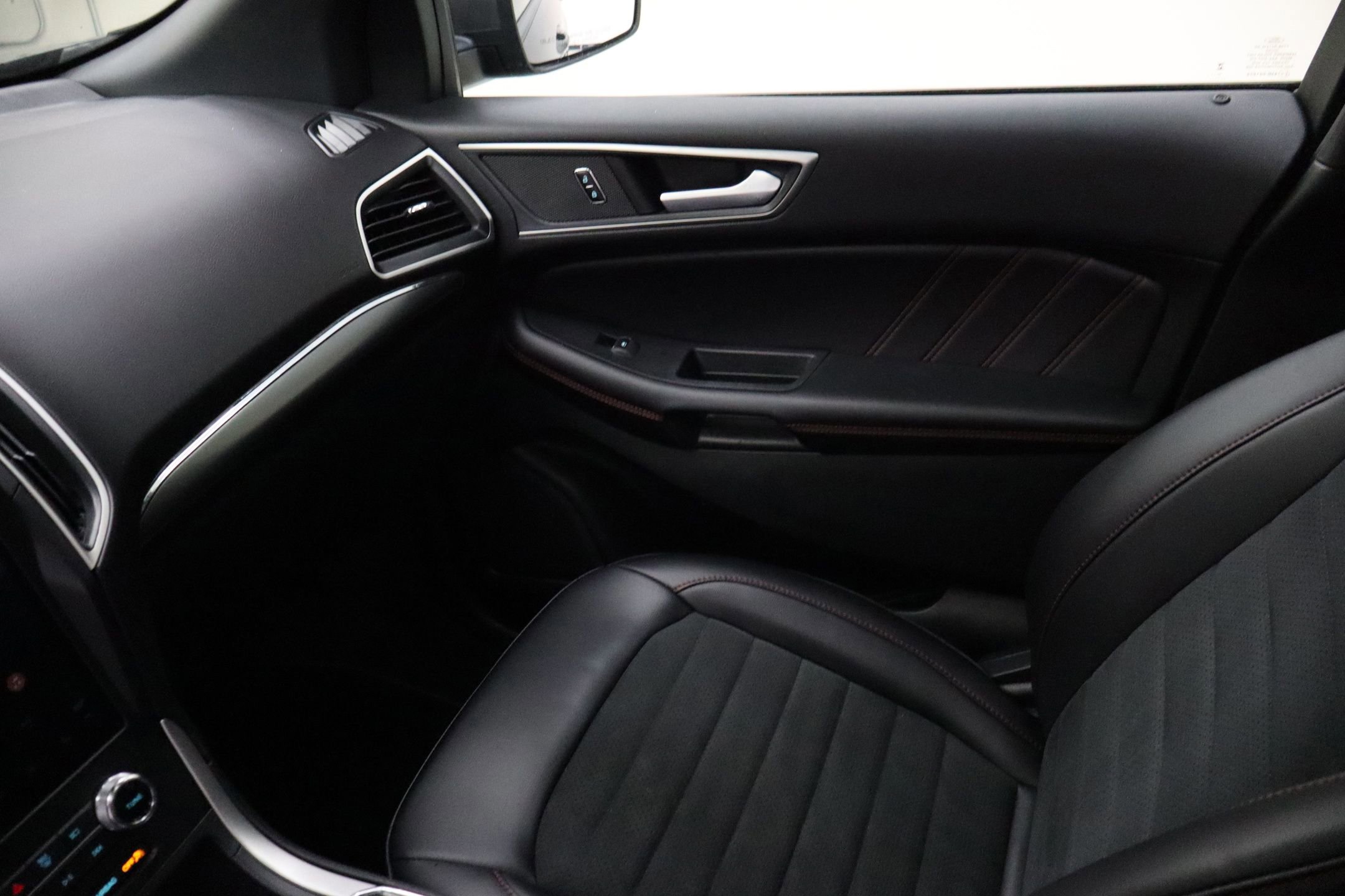 Certified 2024 Ford Edge ST-Line image 22