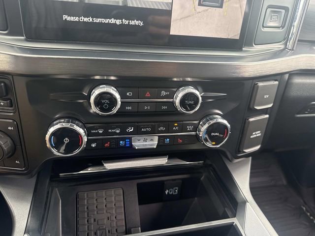 Certified 2025 Ford F350 Lariat w/ Black Appearance Package AWD/4WD image 25