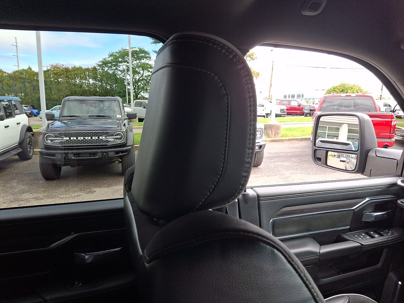 Used 2025 RAM 2500 Laramie w/ Night Edition AWD/4WD image 12
