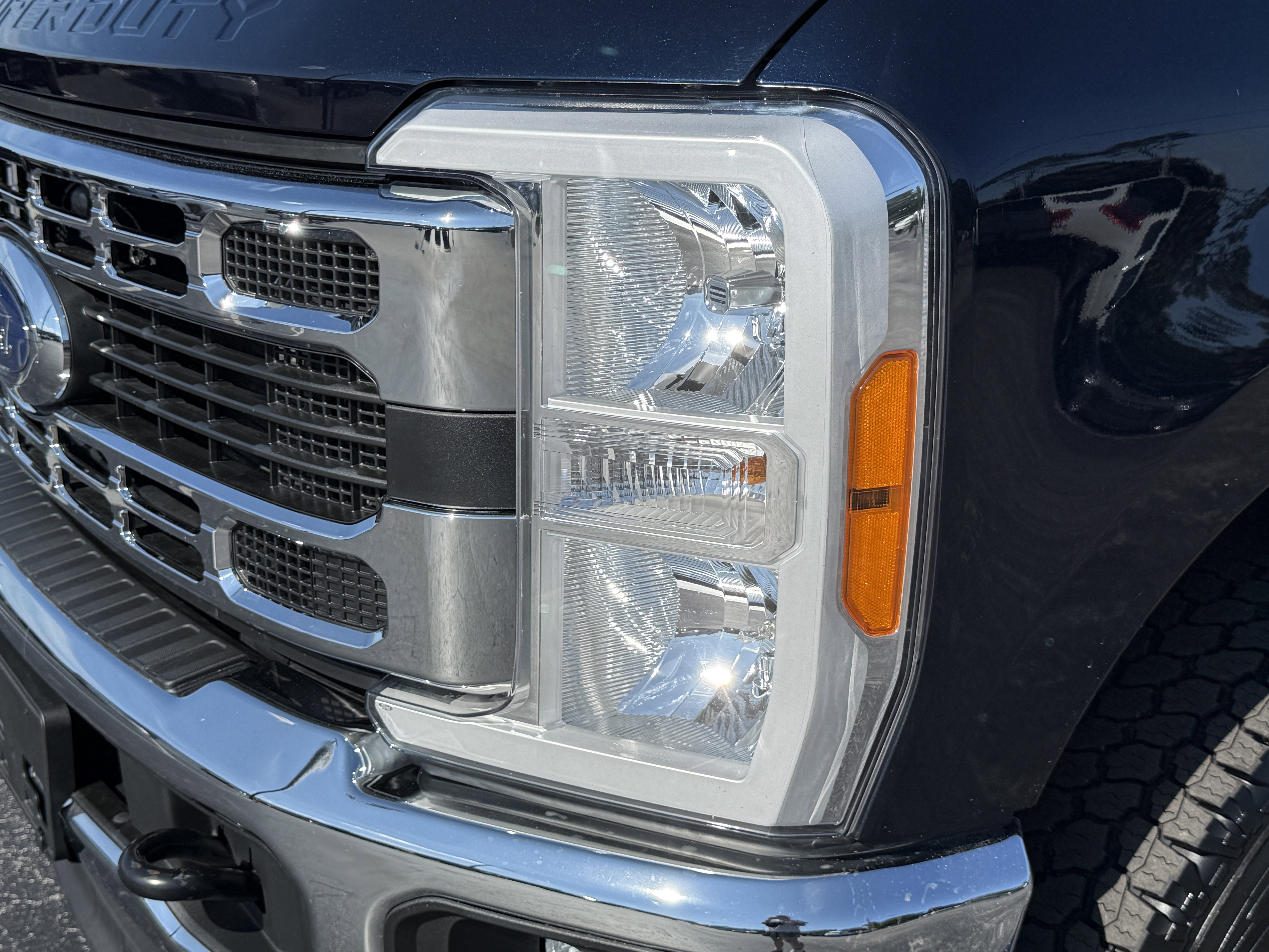 Certified 2023 Ford F350 XLT w/ FX4 Off-Road Package image 7