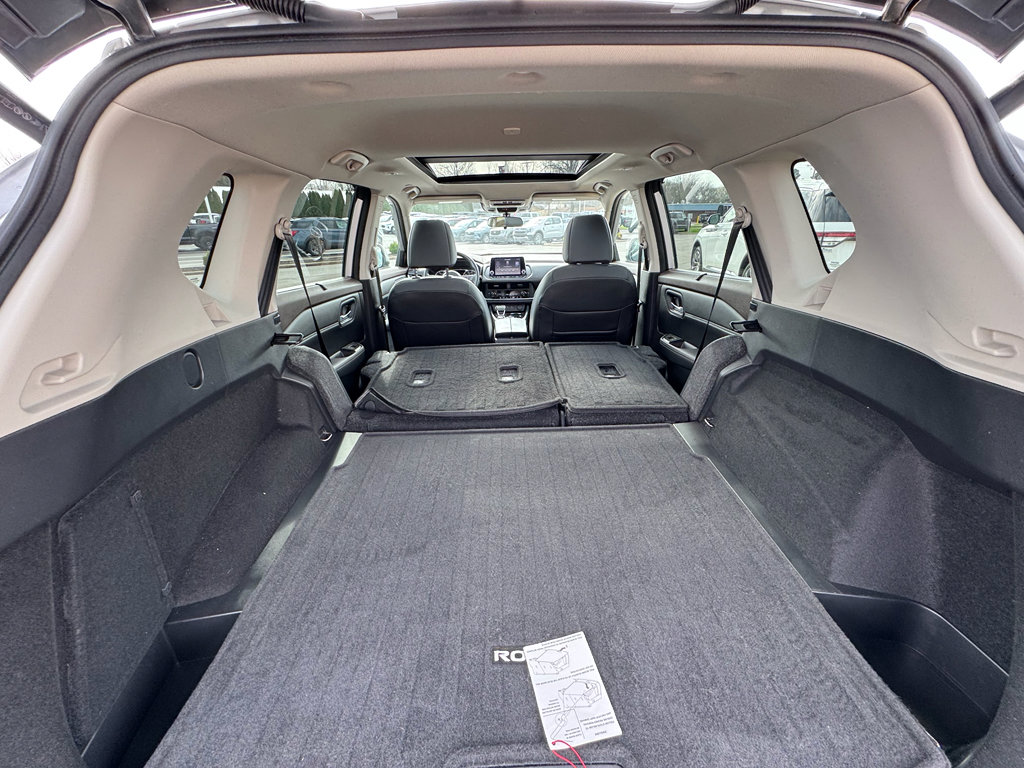 Used 2023 Nissan Rogue SV w/ SV Premium B Package AWD/4WD image 30