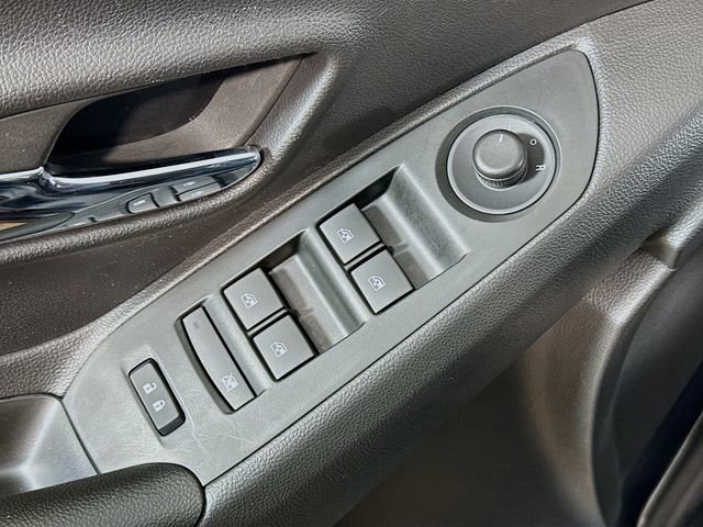 Used 2022 Chevrolet Trax LT w/ Driver Confidence Package image 17