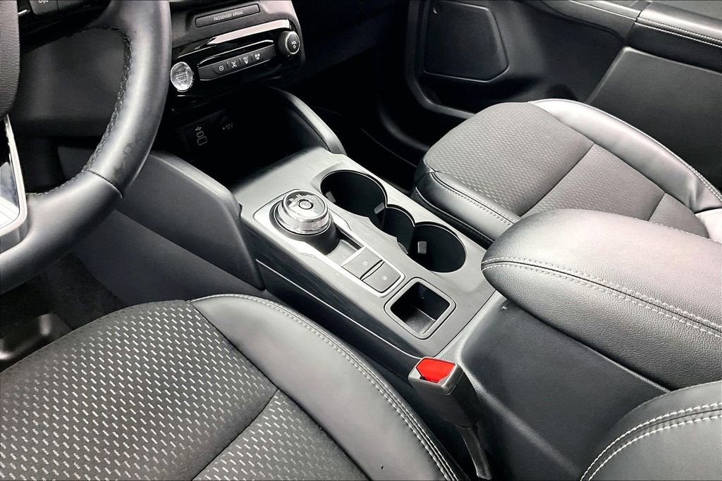 Certified 2025 Ford Escape SE FWD image 15