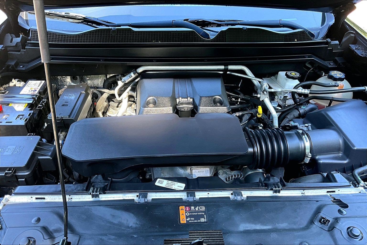 Used 2024 Chevrolet Colorado Trail Boss w/ LPO, Dark Essentials Package AWD/4WD image 9