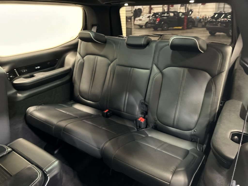 Used 2022 Jeep Grand Wagoneer Series II AWD/4WD image 30