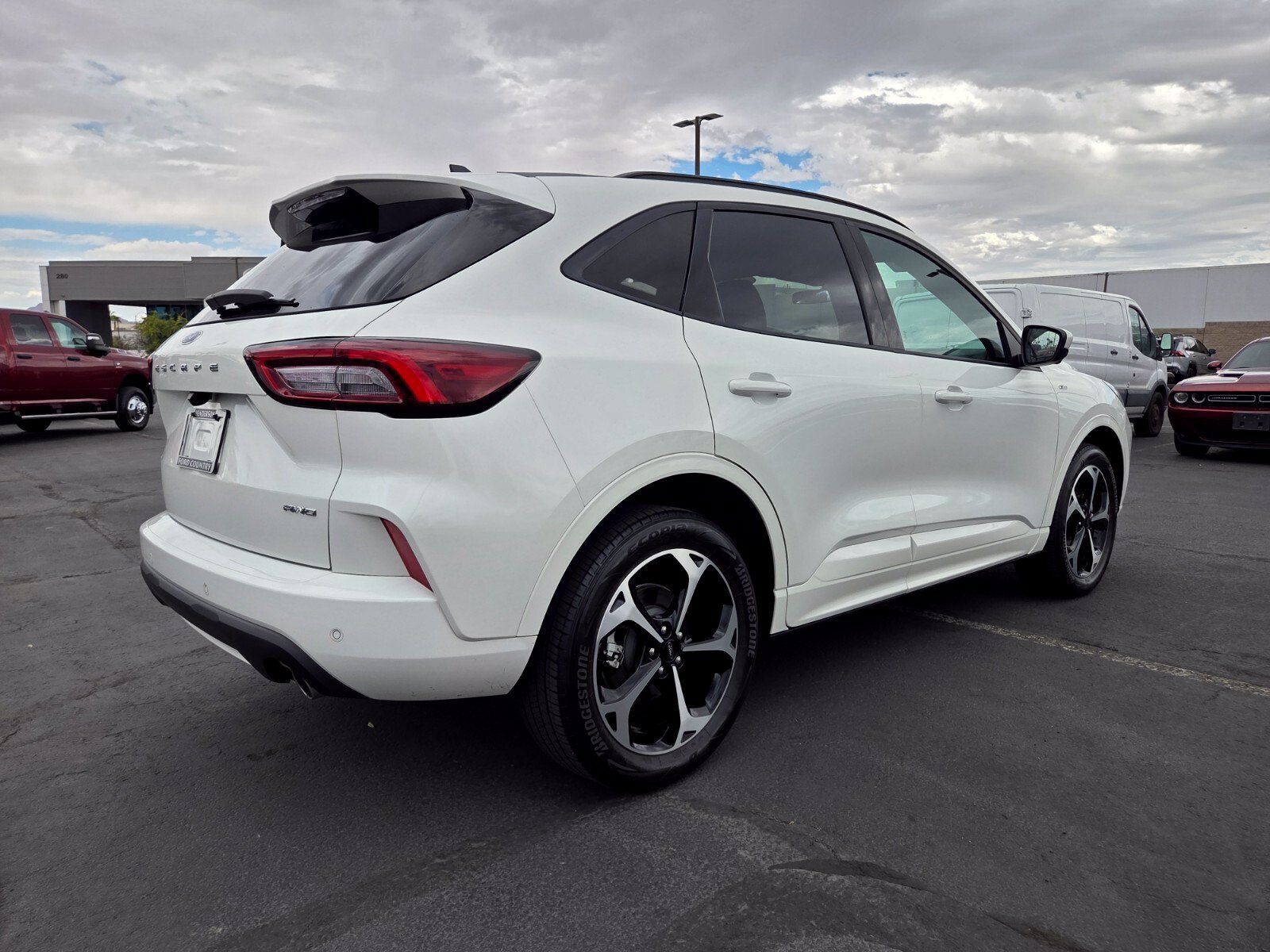 Certified 2023 Ford Escape ST-Line Select w/ Tech Pack #2 AWD/4WD image 6