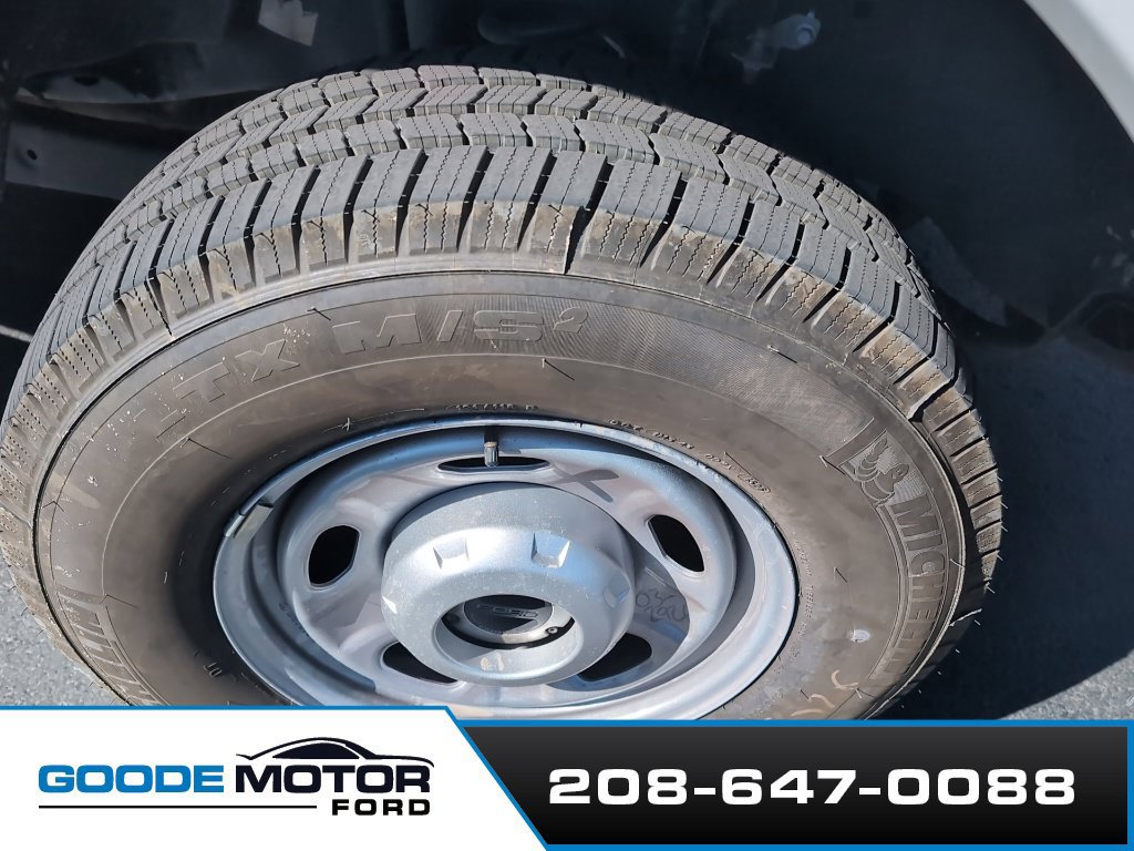 Certified 2024 Ford F250 XL w/ STX Appearance Package AWD/4WD image 3