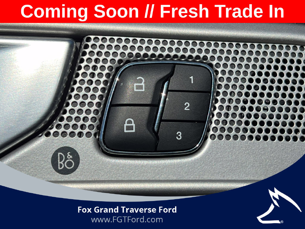 Certified 2023 Ford Explorer Limited w/ Equipment Group 301A AWD/4WD image 19