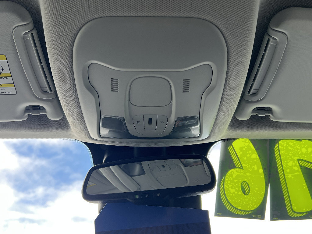 Used 2018 Jeep Renegade Altitude AWD/4WD image 31