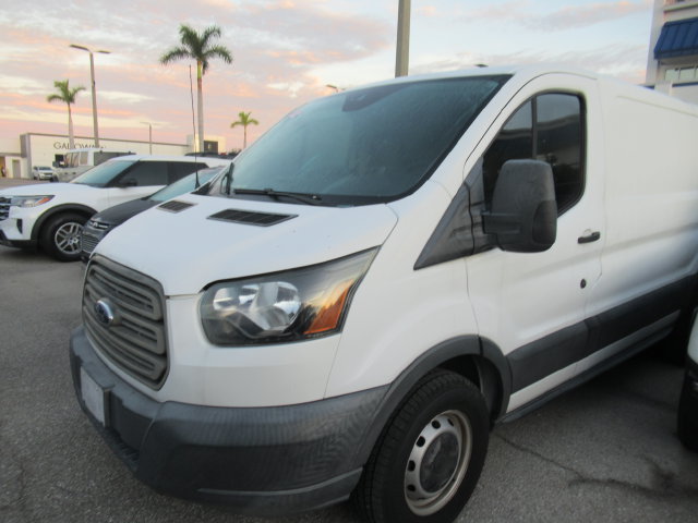Certified 2018 Ford Transit 250 130 Low Roof RWD image 3