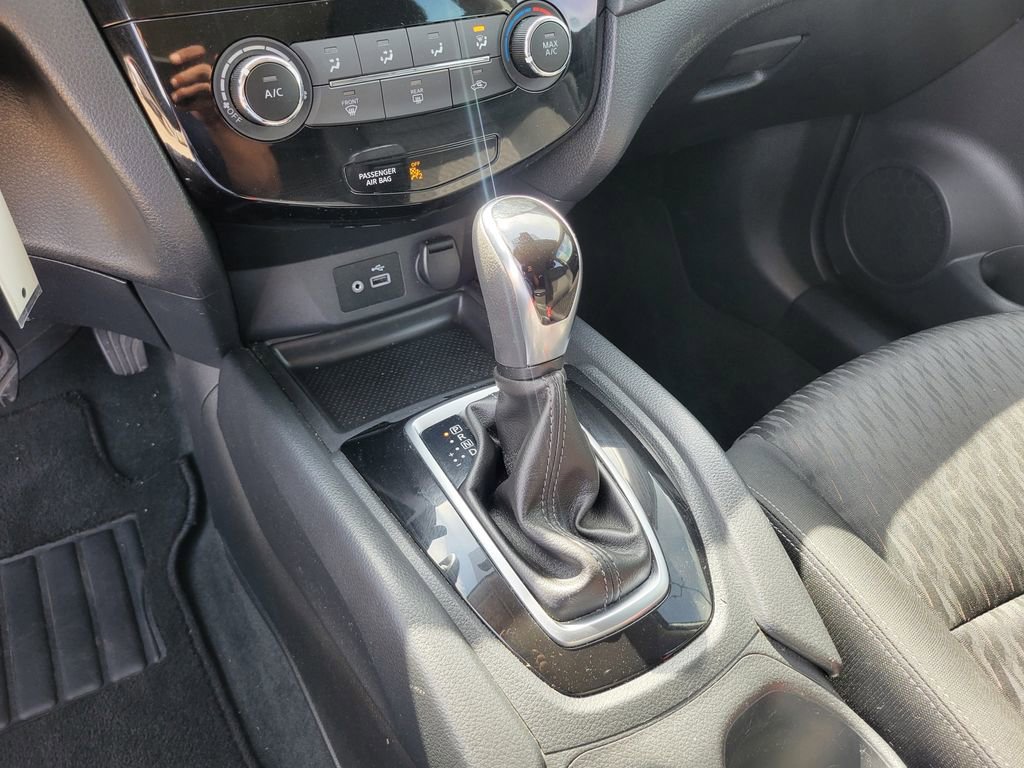 Used 2020 Nissan Rogue S AWD/4WD image 28