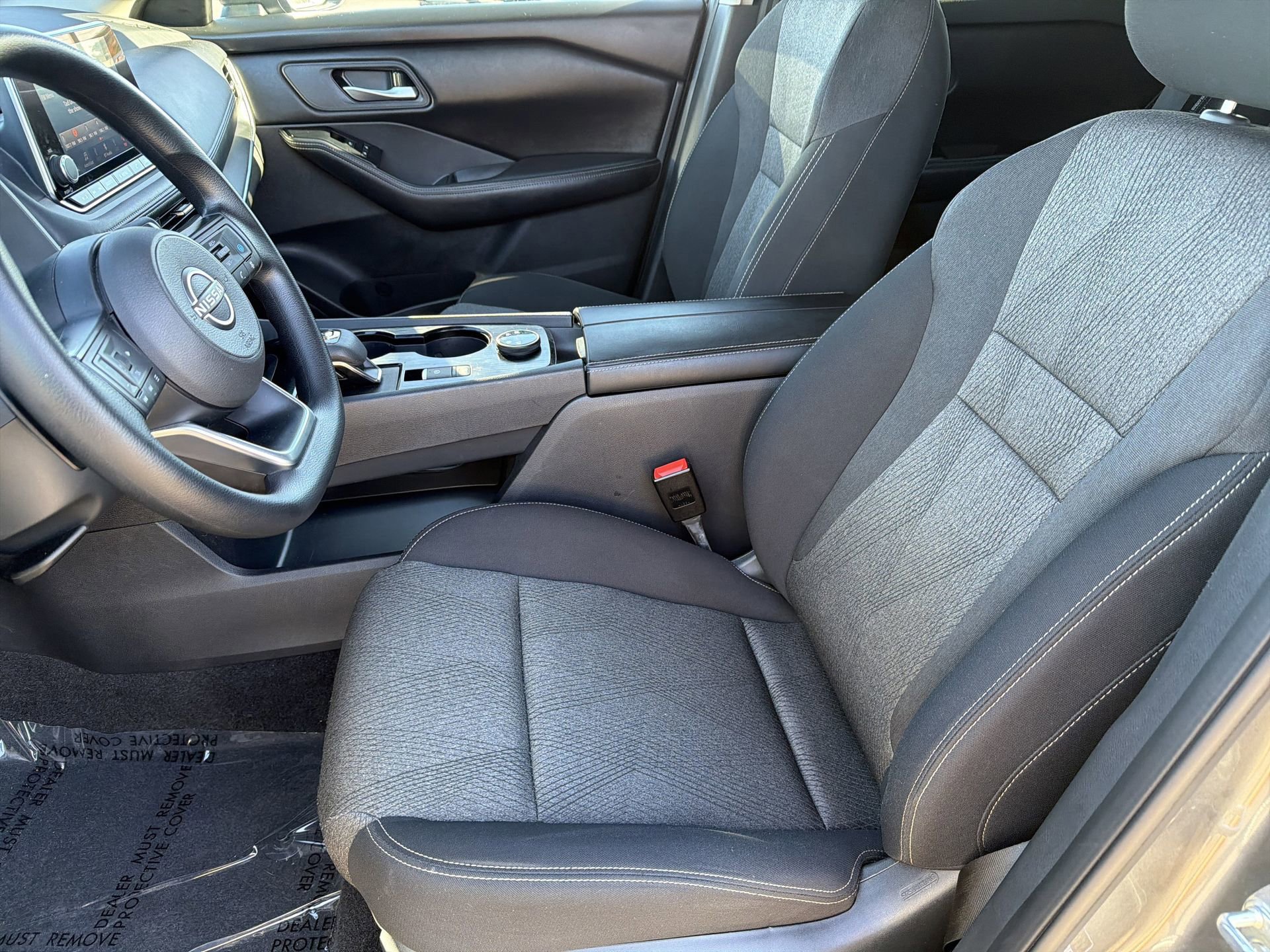 Used 2024 Nissan Rogue SV image 24