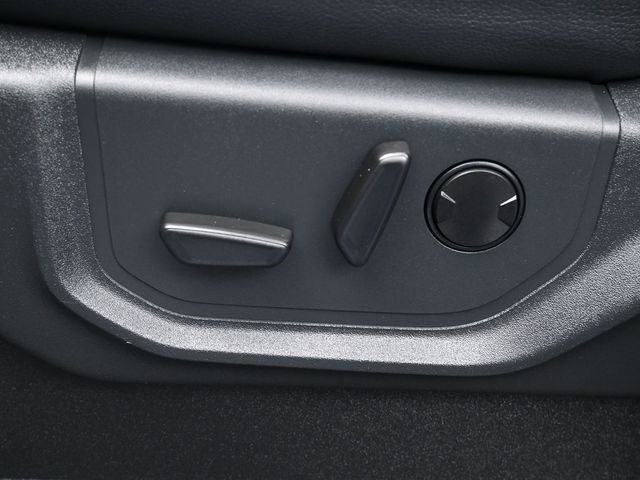 Certified 2022 Ford F250 Lariat w/ Lariat Value Package image 12