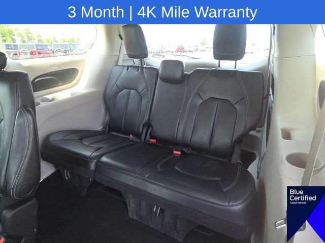 Used 2023 Chrysler Pacifica Touring-L FWD image 18