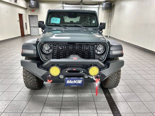 Used 2025 Jeep Wrangler Sport AWD/4WD image 2