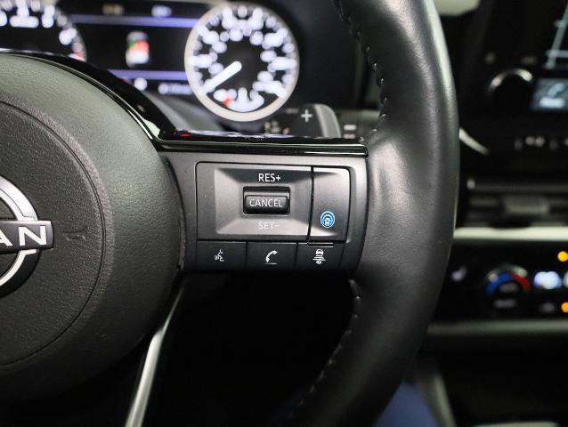Used 2022 Nissan Pathfinder SL w/ SL Black Package AWD/4WD image 17
