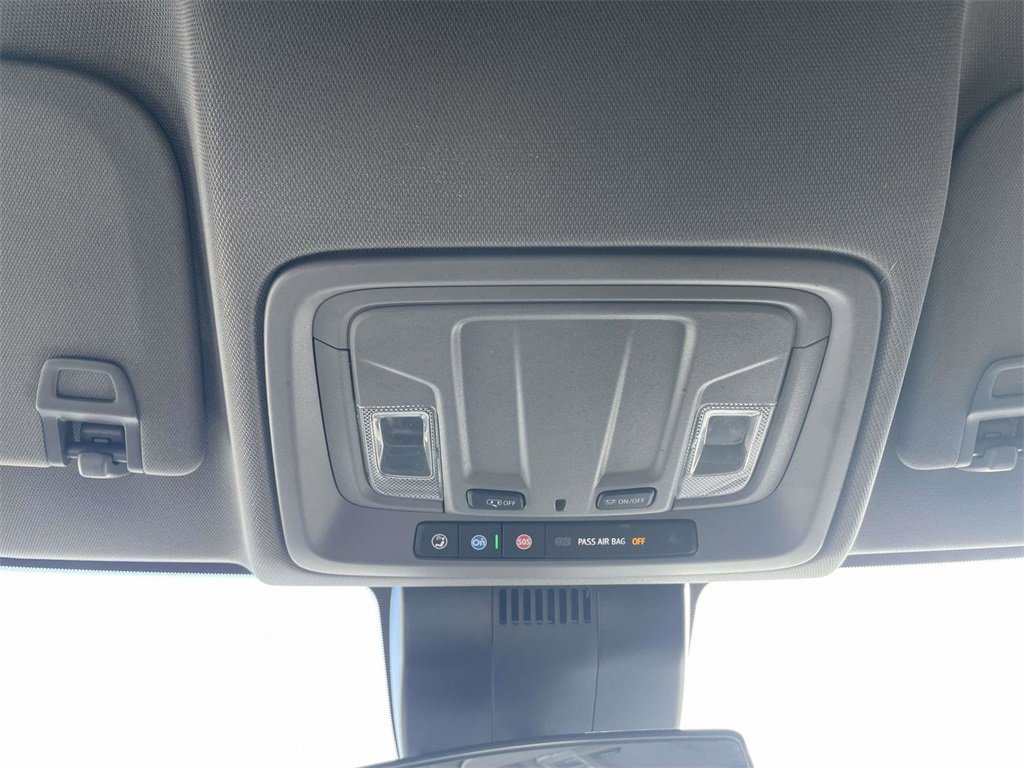 Used 2024 GMC Sierra 1500 Elevation image 29