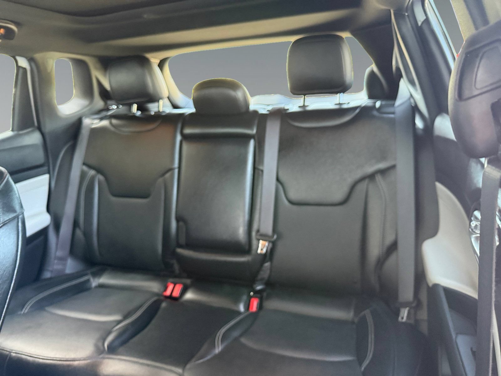 Used 2025 Jeep Compass Limited w/ Elite Group AWD/4WD image 18