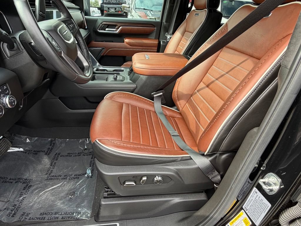 Used 2024 GMC Sierra 3500 Denali Ultimate AWD/4WD image 22