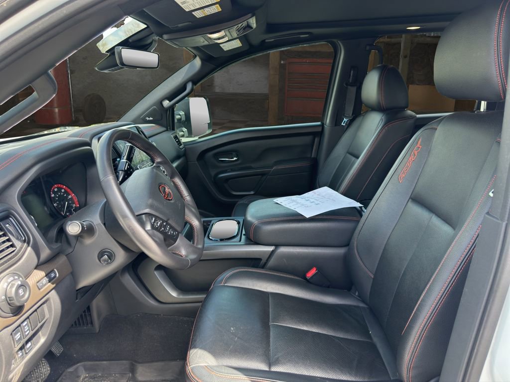 Used 2024 Nissan Titan PRO-4X w/ Pro-4x Convenience Package AWD/4WD image 15