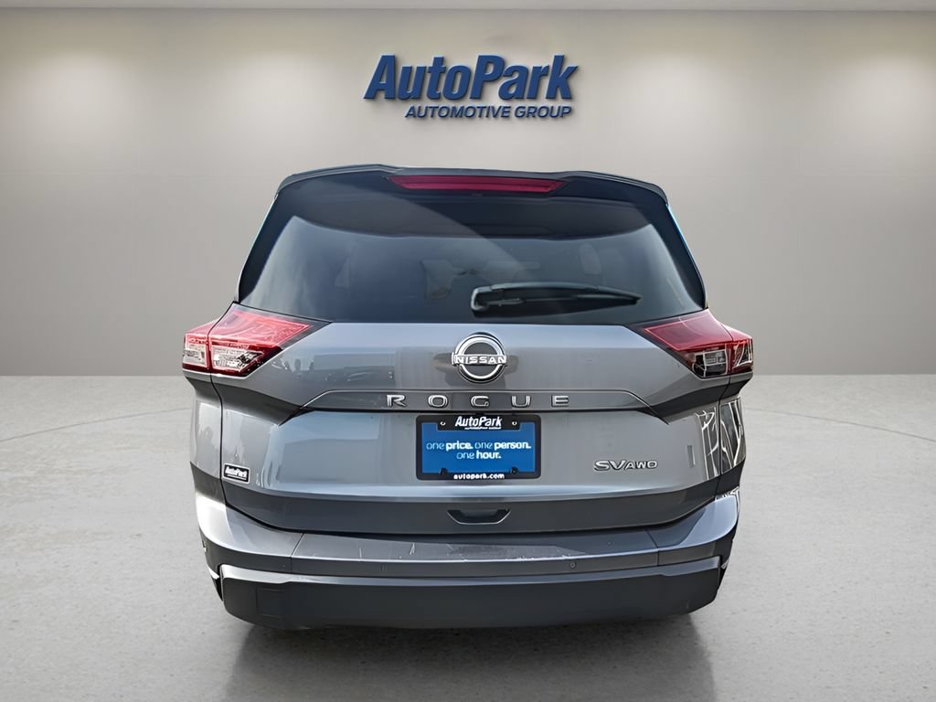Used 2024 Nissan Rogue SV AWD/4WD image 6