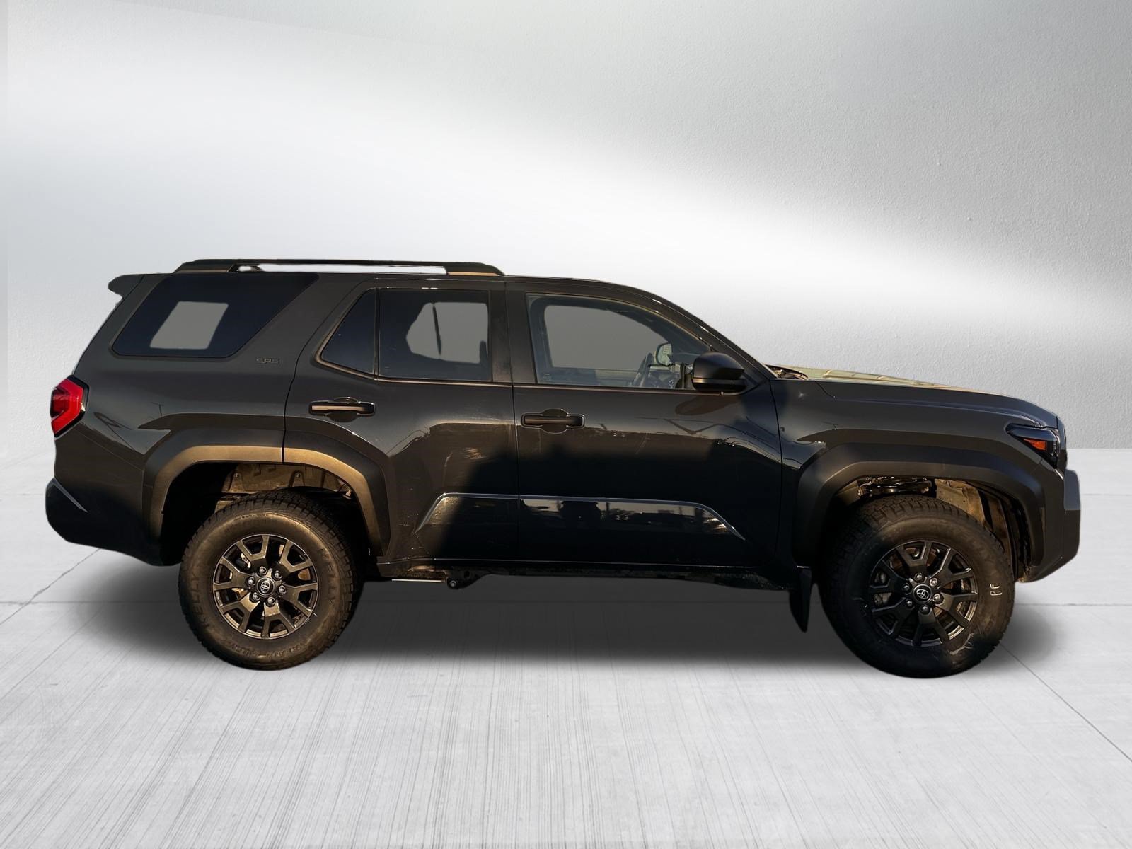 Used 2025 Toyota 4Runner SR5 AWD/4WD image 8