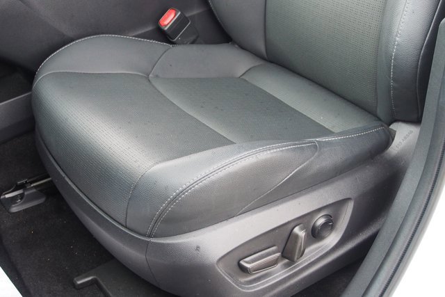 Used 2023 Toyota bZ4X FWD image 18