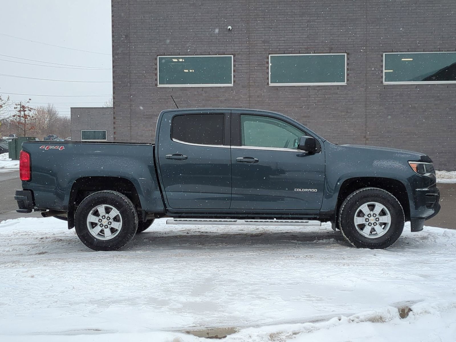 Used 2019 Chevrolet Colorado W/T w/ WT Convenience Package image 9