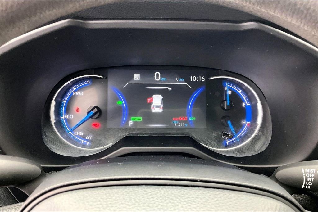 Used 2025 Toyota RAV4 XLE image 20