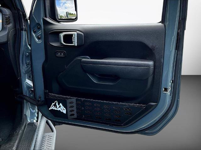 Used 2024 Jeep Wrangler Unlimited w/ Convenience Group AWD/4WD image 27