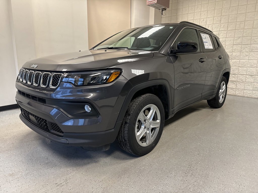 Used 2023 Jeep Compass Latitude w/ Convenience Group image 14