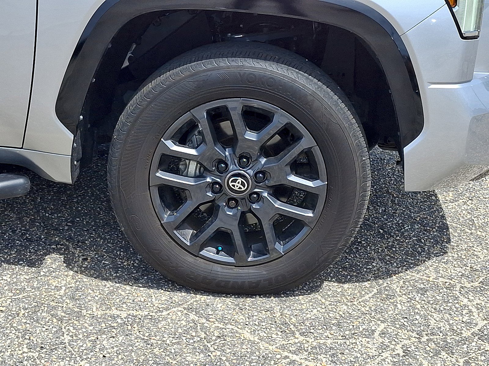 Used 2025 Toyota Tundra Platinum AWD/4WD image 8