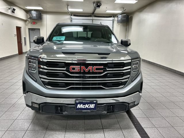 Used 2023 GMC Sierra 1500 SLT w/ SLT Premium Plus Package AWD/4WD image 2
