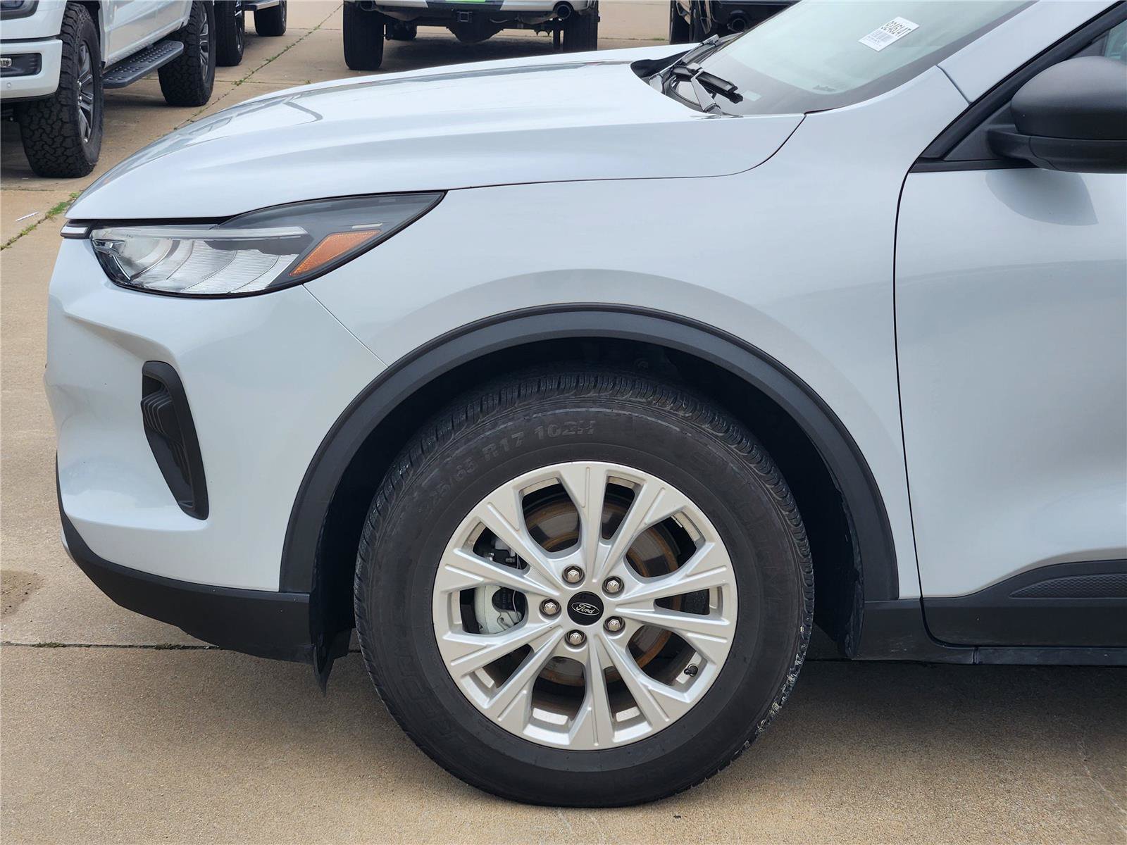 Certified 2025 Ford Escape Active FWD image 8